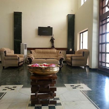 Paramount Inn Sriperumbudur Zewnętrze zdjęcie