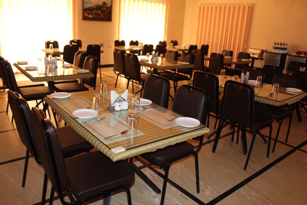 Paramount Inn Sriperumbudur Zewnętrze zdjęcie