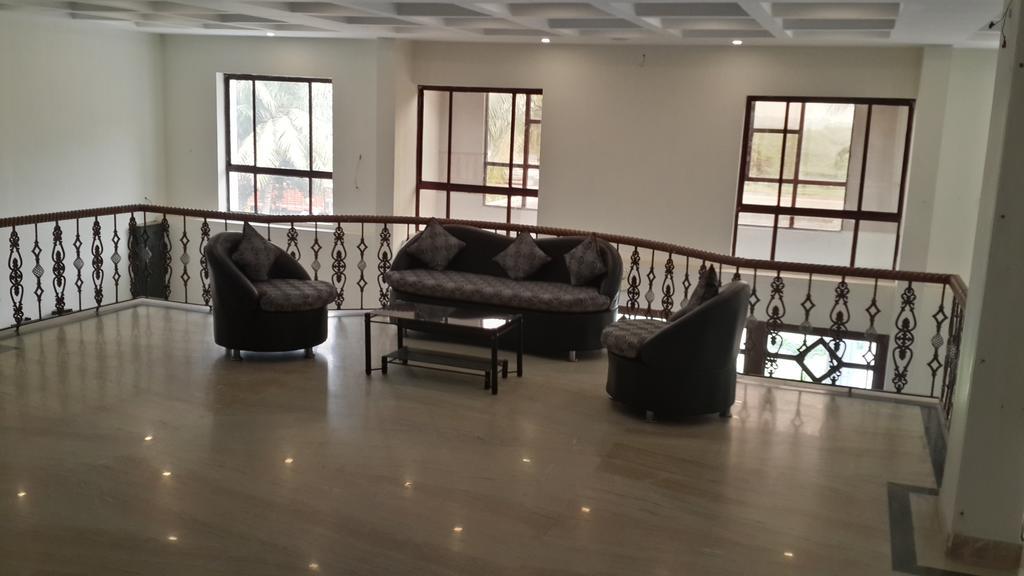 Paramount Inn Sriperumbudur Zewnętrze zdjęcie