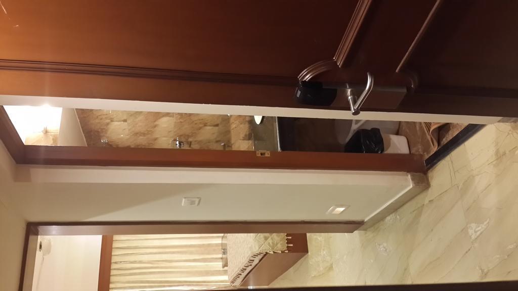 Paramount Inn Sriperumbudur Zewnętrze zdjęcie